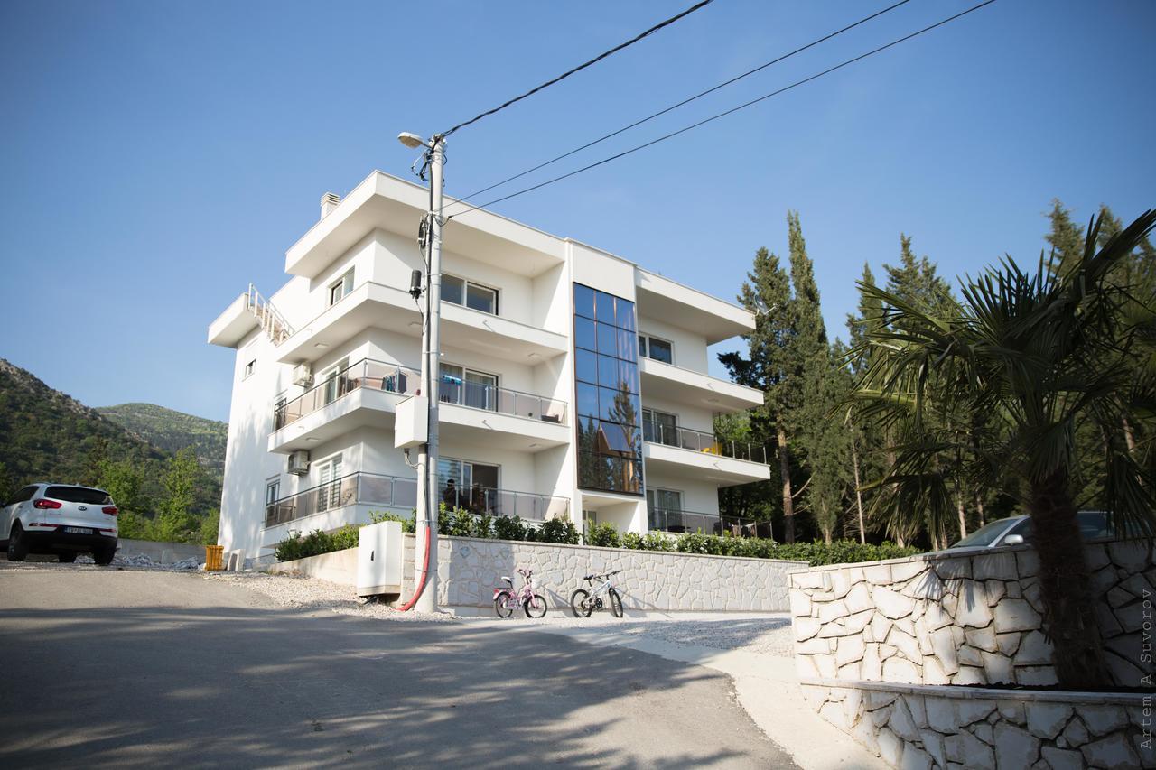 Apartments Sunny Hill Tivat Eksteriør billede